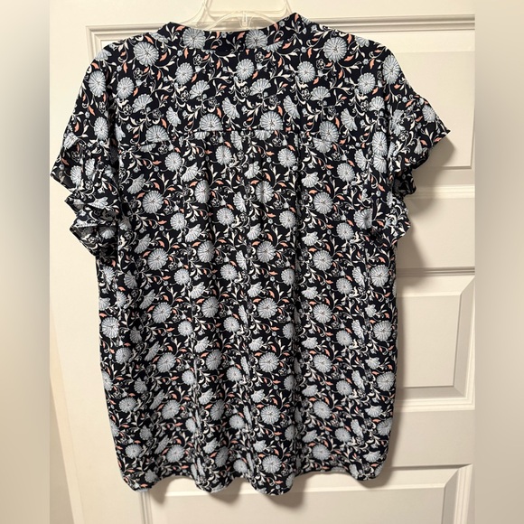 LOFT Shades of Blue Flutter Sleeve Notched Collar Top - Picture 2 of 5